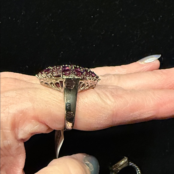 Elegant Purple Amethyst Cluster Sterling Silver Ring - Picture 4 of 11